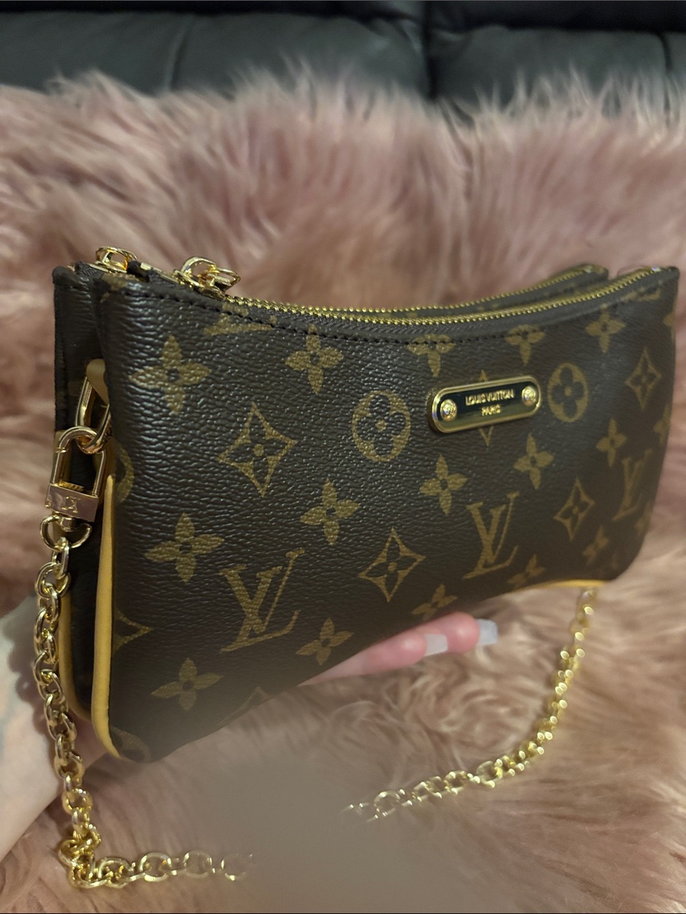 💎LV Pochette Liv Monogram💎